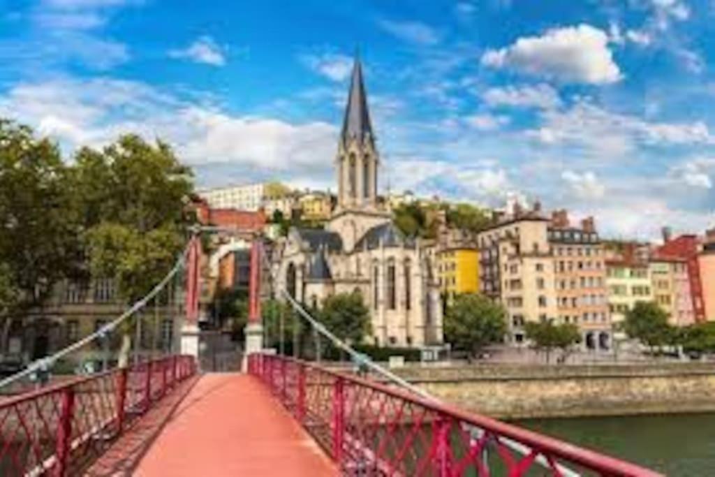Apartamento Pepite Rare 8 Personnes Au Coeur Battant Du Vieux Lyon Exterior foto