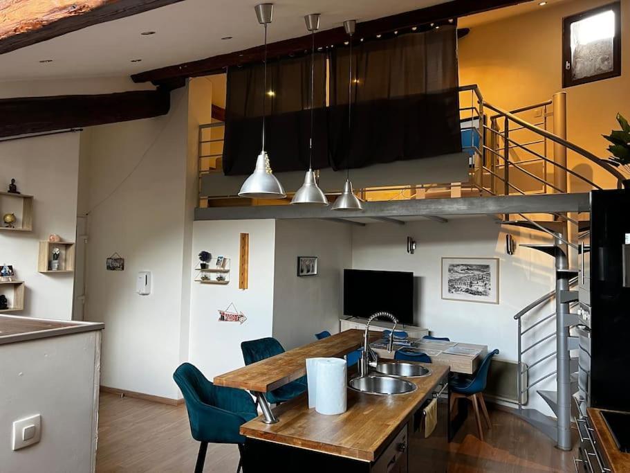 Apartamento Pepite Rare 8 Personnes Au Coeur Battant Du Vieux Lyon Exterior foto