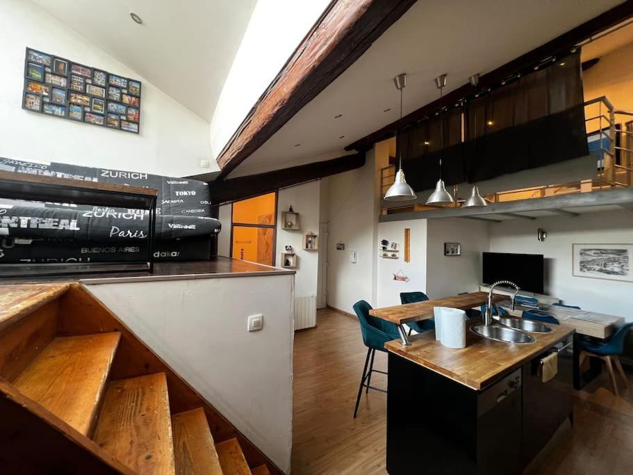 Apartamento Pepite Rare 8 Personnes Au Coeur Battant Du Vieux Lyon Exterior foto