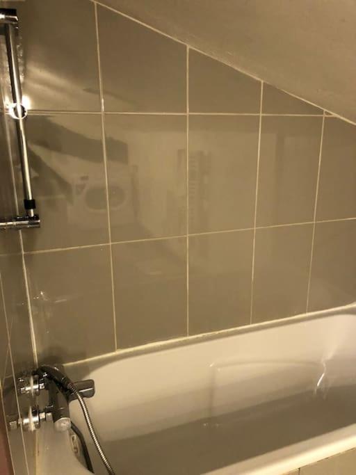 Apartamento Pepite Rare 8 Personnes Au Coeur Battant Du Vieux Lyon Exterior foto